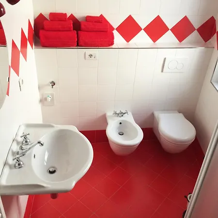 Oda ve Kahvaltı Maddalena 3*